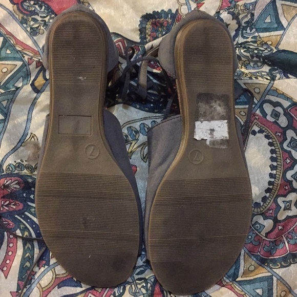 Gray short gladiators - Picture 4 of 4